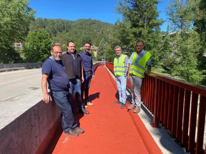 Acondicionada la pasarela peatonal de los puentes sobre los ríos Cuervo y Guadiela en la CM-210 a su paso por Puente de Vadillos