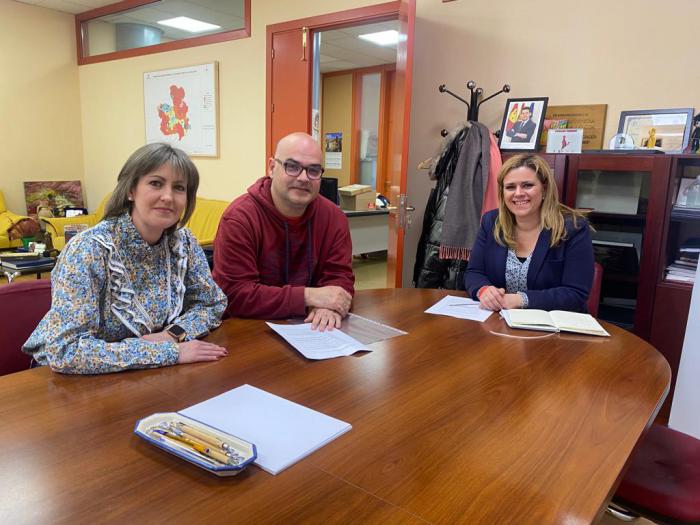 La Junta resalta el papel de la Asociación de Amigos del Carnaval de Cuenca en la organización de actividades en la capital conquense