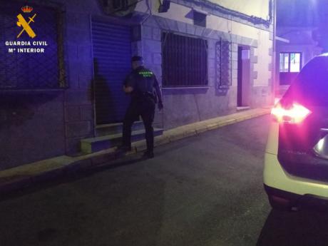 Desalojado un local de ocio nocturno que incumplía la normativa vigente por la crisis sanitaria