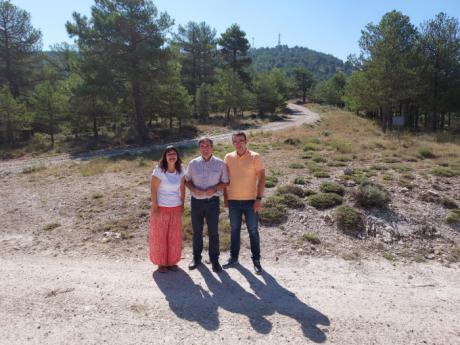 Se mejoran dos caminos en Cañete que dan acceso al monte ´Cabeza de don Pedro´ con una longitud de seis kilómetros