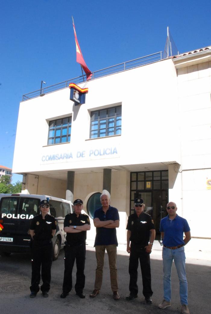 El subdelegado del Gobierno visita la Comisaría de Cuenca