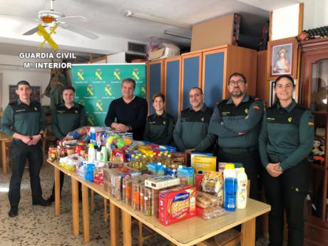 



La Guardia Civil dona productos infantiles en beneficio del “Cristo del Amparo”



