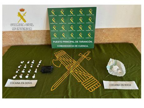 



La Guardia Civil detiene a dos personas por tra&#769;fico de drogas en Taranco&#769;n



