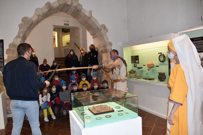El Museo de Cuenca acoge la muestra ´Aventuras en el museo´ con el objetivo de que “los más pequeños conozcan nuestro patrimonio de una manera didáctica”