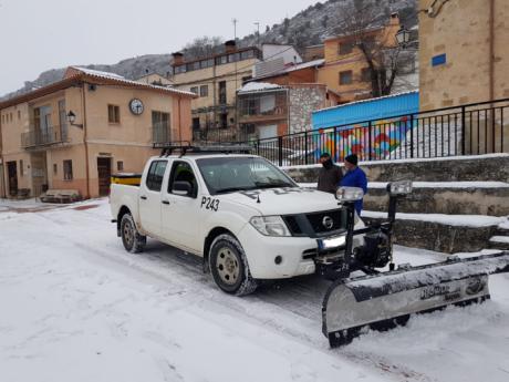 La Diputación ha tenido trabajando durante el temporal a 55 vehículos en un dispositivo “sin precedentes”