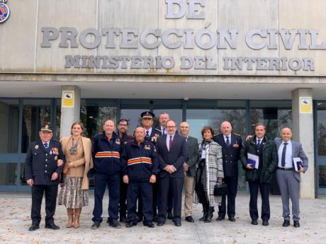 Ramón Pérez Tornero, José Manuel Olmeda y la Agrupación de Voluntarios de Protección Civil de Minglanilla reconocidos con placas al mérito por la Asociación de Agrupaciones y Asociaciones de España