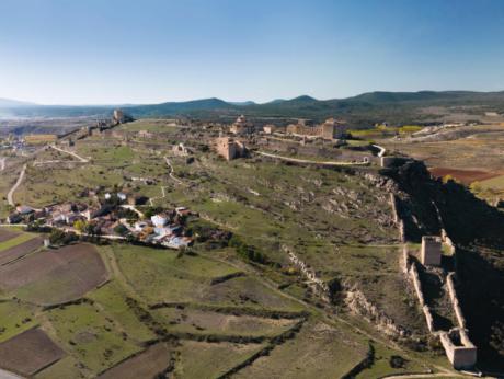 Moya y Torrejoncillo del Rey serán las imágenes de los calendarios de la Diputación de Cuenca en este 2024