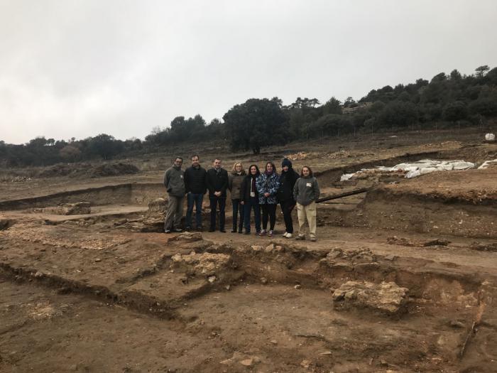 Un taller de empleo del Gobierno regional ha permitido abrir 400 metros cuadrados nuevos de yacimiento en la villa romana de Noheda