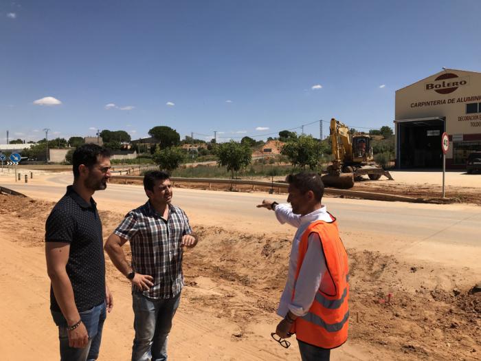 La Junta acomete las obras necesarias para solucionar los problemas de inundaciones que sufre la rotonda de acceso a Quintanar del Rey