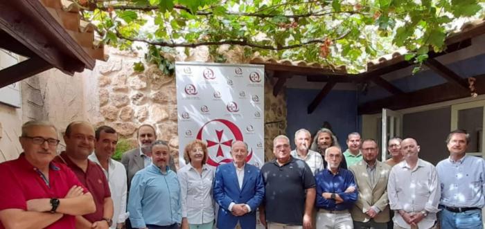 El conquense Félix Sanz Roldán conoce el trabajo de la Sociedad Cervantina de Alcázar