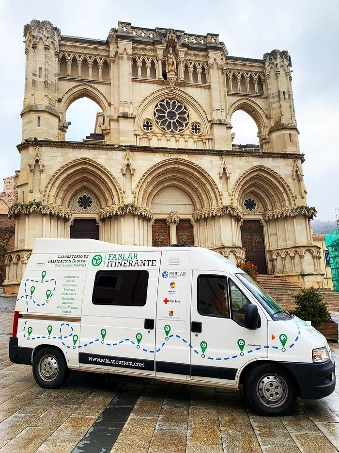 Arranca FabLab Itinerante, el laboratorio de fabricacion digital sobre ruedas con una ruta en la que visitara todas las provincias de Castilla-La Mancha