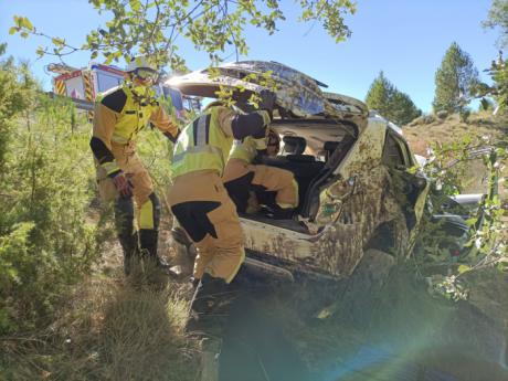 Dos hombres heridos en un accidente de tráfico en Monteagudo de las Salinas