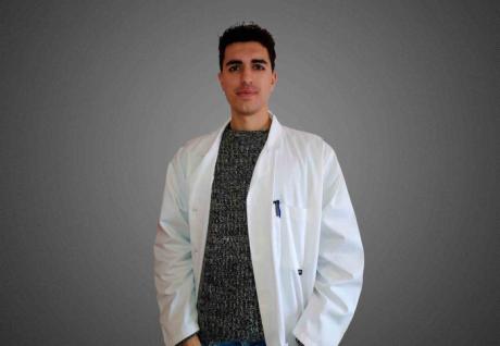 El investigador predoctoral José Luis Resuela ha sido seleccionado como uno de los doce semifinalistas del certamen Famelab España