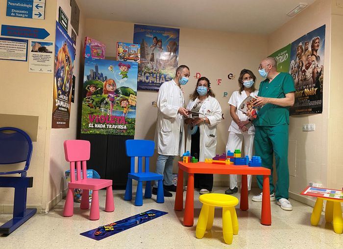 El Virgen de la Luz habilita una sala de espera infantil en las consultas de Alergia gracias a los alumnos del IES “Fernando Zóbel”