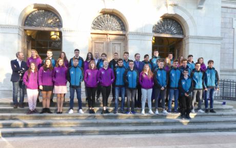 Diputación entrega 35.000 euros en becas a 47 jóvenes deportistas destacados de la provincia