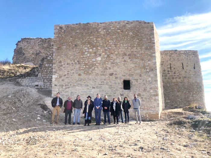 Prieto cree que la remodelación del castillo de Rochafría refuerza a Beteta como destino turístico