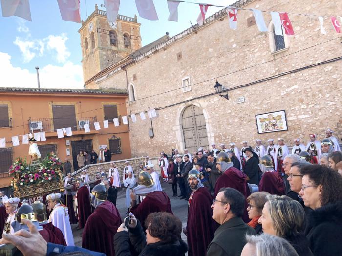 Prieto felicita a los valverdeños por haber mantenido a lo largo de su historia sus Fiestas de Moros y Cristianos