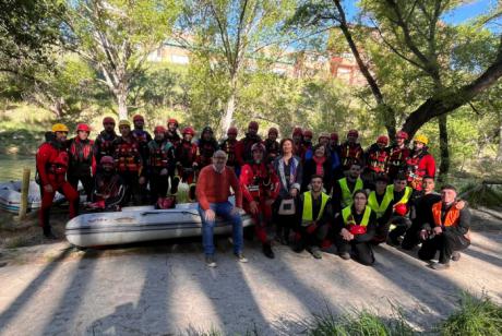 La Escuela Regional de Protección Ciudadana organiza un curso de rescate en el medio acuático en Cuenca