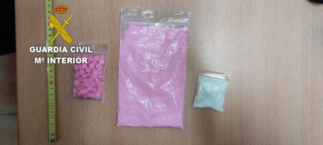 La Guardia Civil detiene a una persona por tráfico de drogas y encuentra 43.2 gramos de cocaína rosa