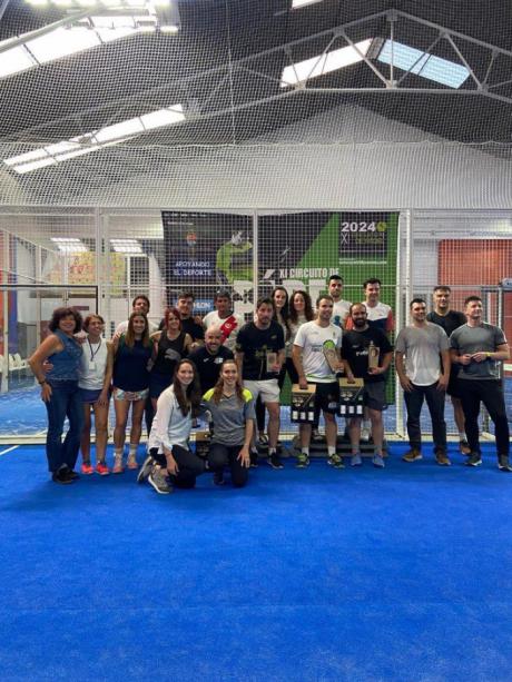 Cincuenta padelistas se dieron cita en el XI Torneo de Pádel “Villa de Iniesta”