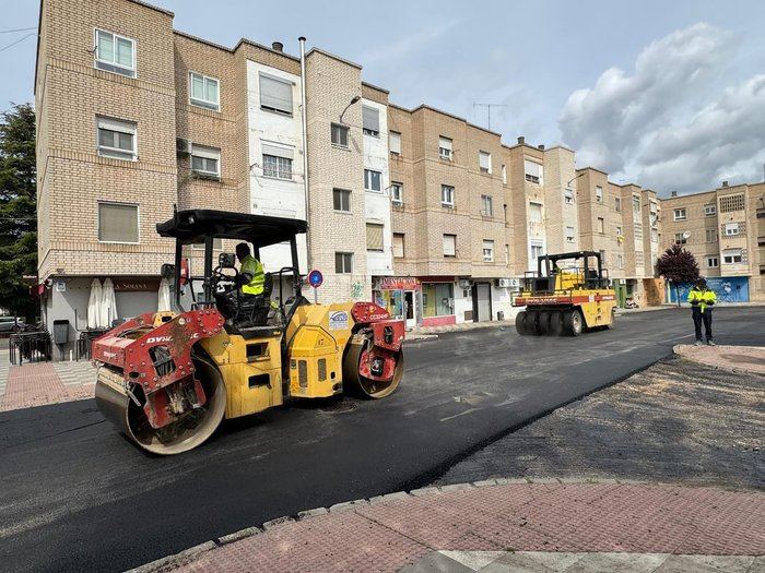 Avanza el Plan de Mantenimiento Urbano con el asfaltado de la Plaza del Cinematógrafo