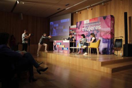 El Museo Paleontológico acogió el primer encuentro de asociaciones de mujeres de la provincia