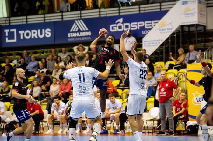 El BM Cuenca ficha al lateral colombiano Santiago Mosquera por tres temporadas