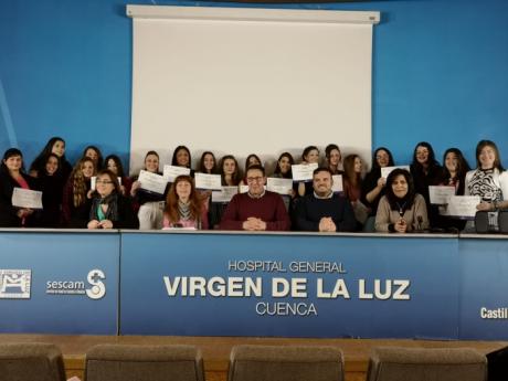 La Gerencia despide a los alumnos que se han formado en el Hospital Virgen de la Luz como Técnicos de Cuidados Auxiliares de Enfermería