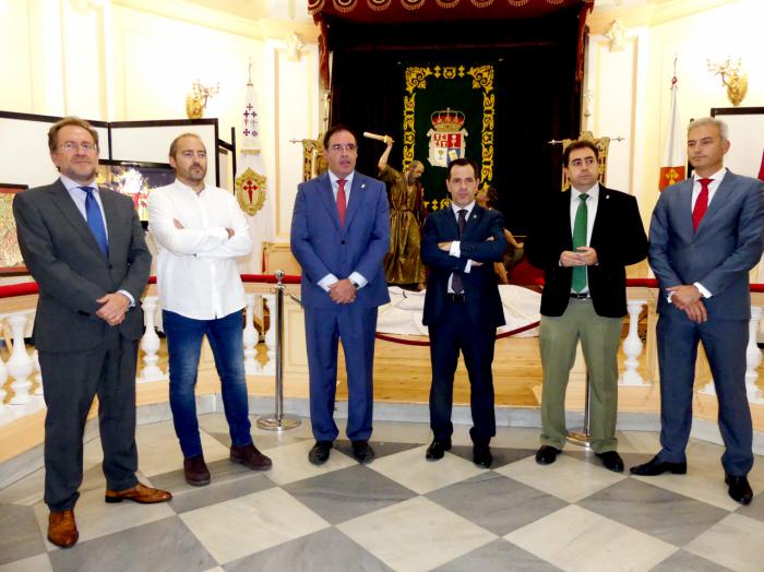 La Diputación abre sus puertas a 75 años de historia de la Hermandad de San Pedro Apóstol