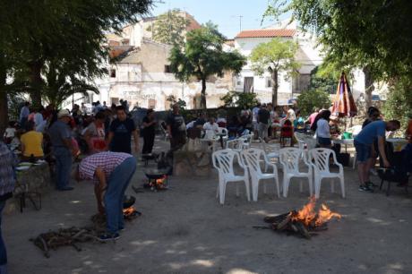 El arroz caldoso y las patatas con conejo protagonistas de los guisos de El Caño