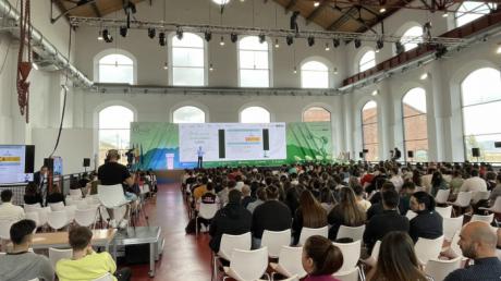 La UCLM presenta en el congreso H2Revolution sus líneas de investigación en materia de tecnología del hidrógeno