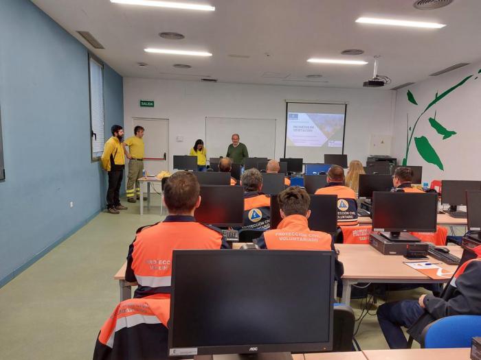 Formados 15 voluntarios de protección civil de la provincia en trabajos en incendios de vegetación