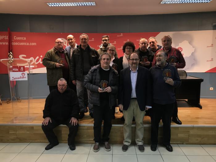 La Agrupación Socialista conmemora el 40 Aniversario de la Constitución reconociendo a quienes militaban en el PSOE de Cuenca en 1978