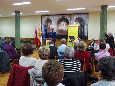 El Ayuntamiento rinde homenaje a 43 voluntarios por su trabajo en el Día Internacional del Voluntariado