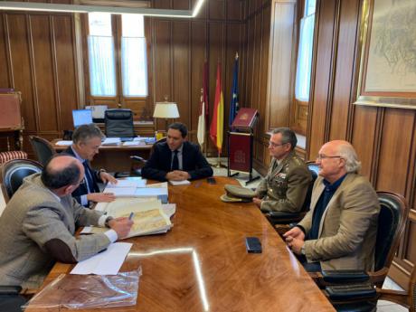 Diputación colaborará en la elaboración de una guía sobre la historia militar de la provincia de Cuenca