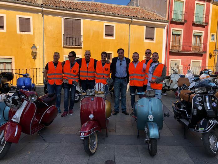 Más de 200 amantes a la moto Vespa se concentran este fin de semana en Cuenca