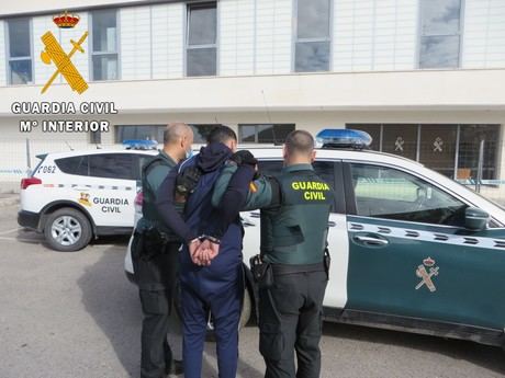 La Guardia Civil ha desarticulado un grupo criminal deteniendo a sus cinco integrantes
