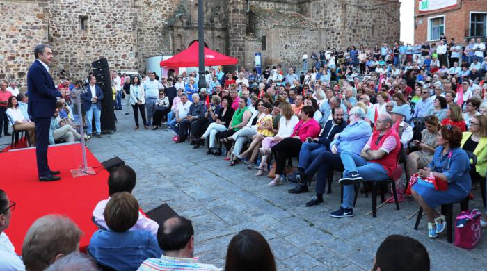 Rodríguez Zapatero pide a los puertollaneros que no se cansen de votar pronosticando otra victoria del PSOE el 26 de mayo “frente a tanta mentira”