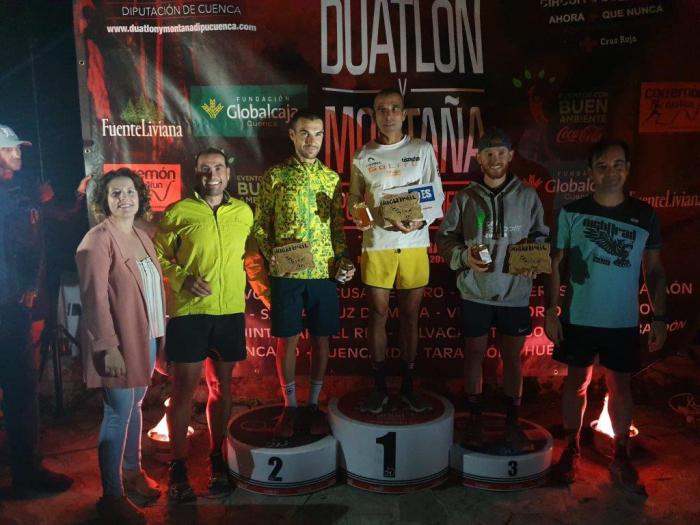 María Jesús Algarra y Javier Triguero se imponen en la noche más eléctrica del trail