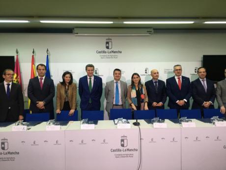 Globalcaja renueva con la consejeria de agricultura la colaboración para la financiación de los agricultores profesionales