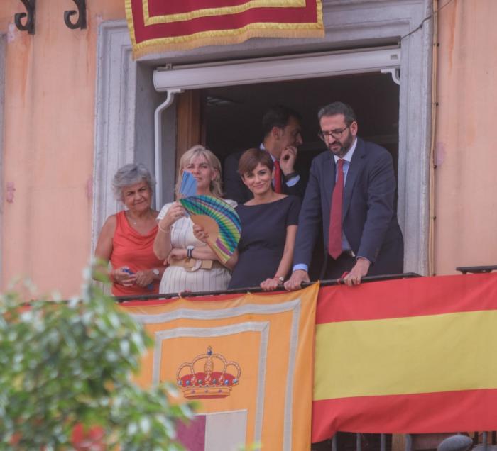 Isabel Rodríguez asiste a la procesión del Corpus Christi de Toledo