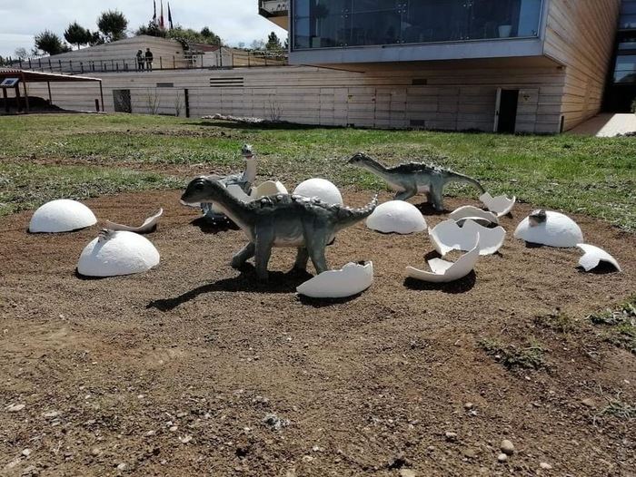 El Museo de Paleontología incorpora tres nuevas maquetas y restaura los desperfectos ocasionados por la borrasca ‘Celia’