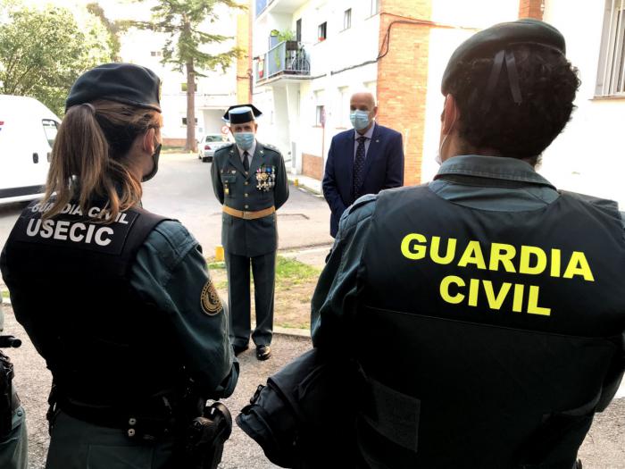 El subdelegado del Gobierno en Cuenca visita la Comandancia para felicitar a la Guardia Civil por la festividad de su Patrona la Virgen del Pilar