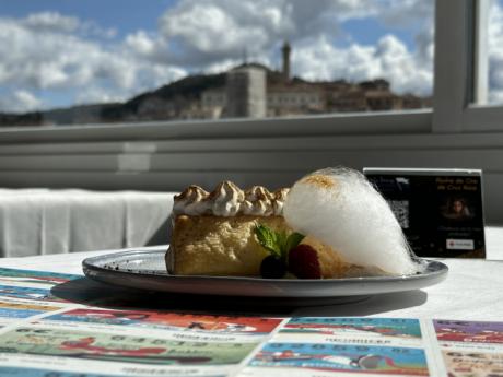 El restaurante La Terraza y Cruz Roja repiten, por segundo año consecutivo, el Postre de Oro 2024