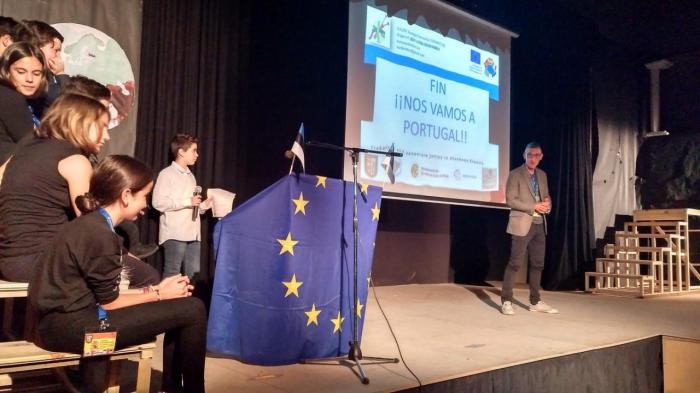 Jornada de difusión en el colegio Santa Ana sobre la movilidad a estonia dentro de su programa 'Euroknitters'