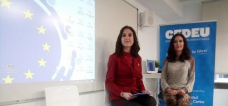 Las Profesoras Laura Lara y María Lara en el II Congreso Internacional "La Unión Europea del Siglo XXI: la construcción de un proyecto común"