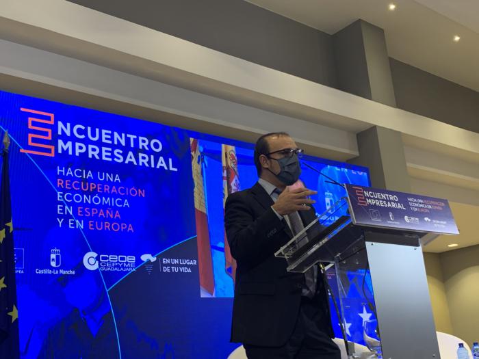 Bellido insta a instituciones y empresas a explorar fórmulas de colaboración para reactivar la economía