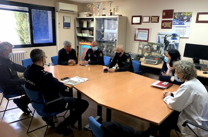 La subdelegada del Gobierno visita la Comisaría Provincial de Policía Nacional de Cuenca
