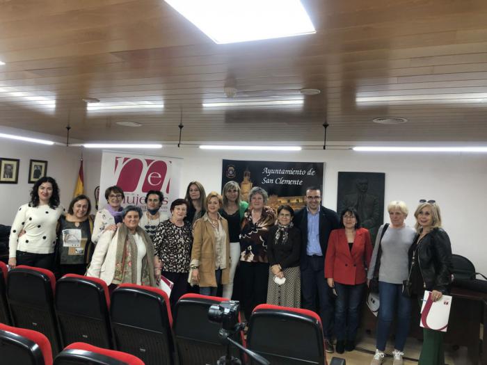 AMEP reúne a una veintena de personas en su jornada sobre mujer empresaria en el mundo rural en San Clemente