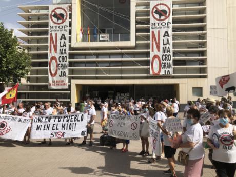 6400 firmas avalan el rechazo frontal de Quintanar del Rey a la Granja intensiva de cerdos